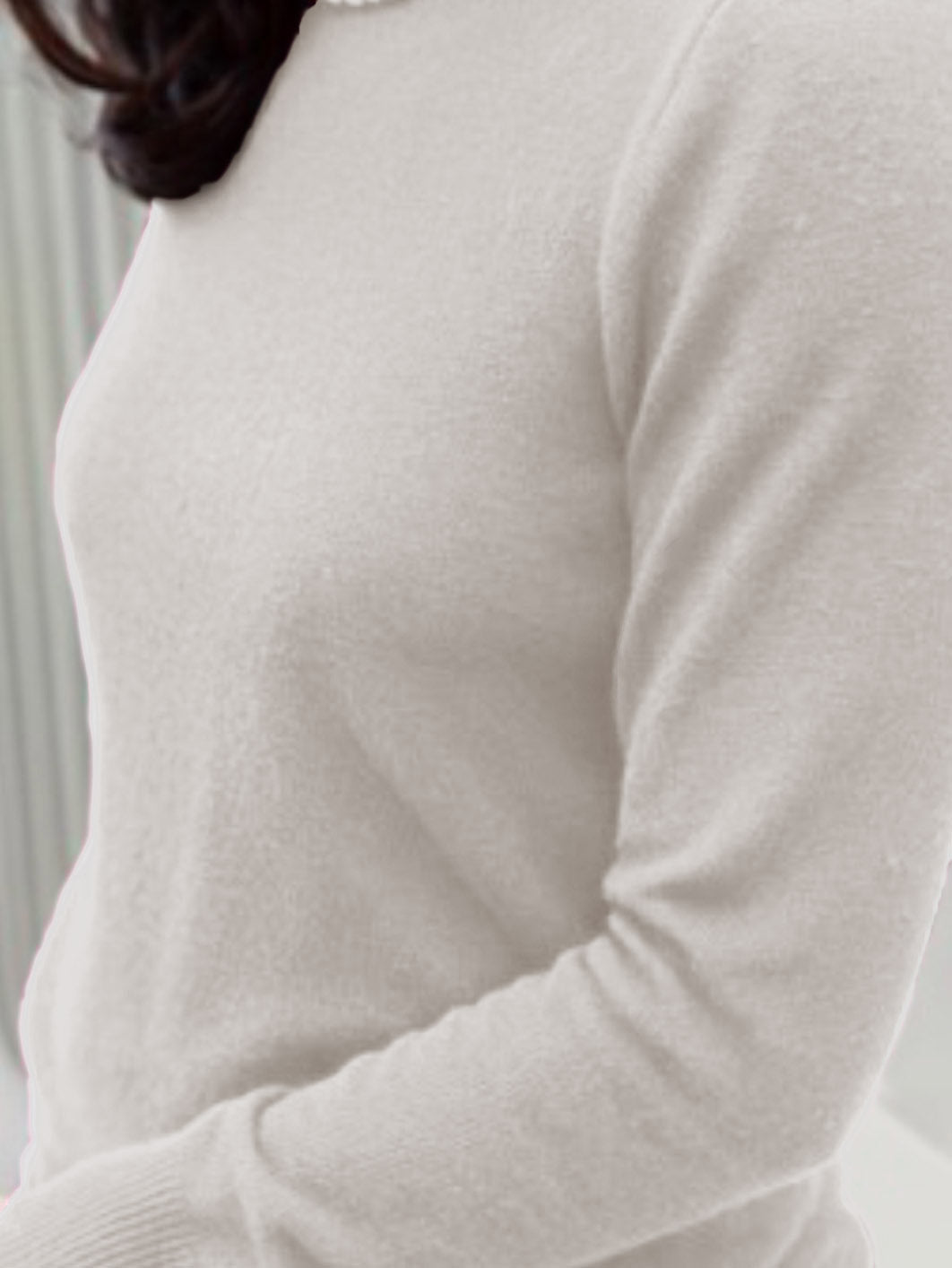 CUSTOM-DESIGNED CREWNECK